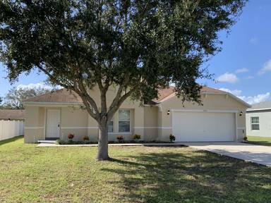 Main picture of 1605 Redfin Dr