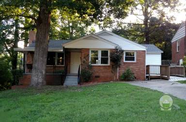 Main picture of 206 Von Hollen Dr