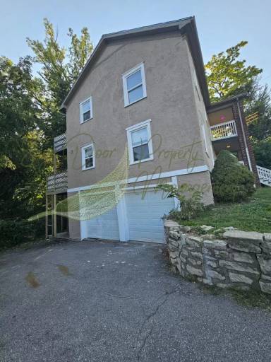 Main picture of 1309 E 43rd St