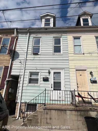 Main picture of 721 E Clarke Ave