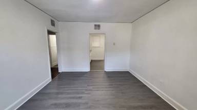 Main picture of 3 Woodlawn Ct