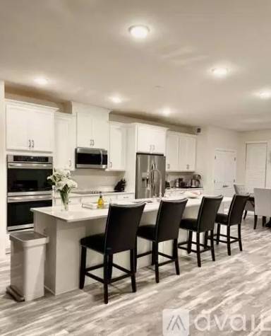 Main picture of 8970 Englewood Farms Dr