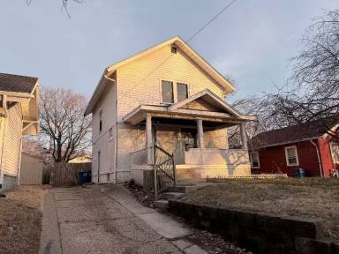Main picture of 2343 E 12th St