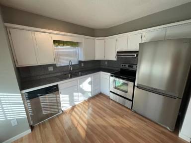 Main picture of 7402 Englewood Ln