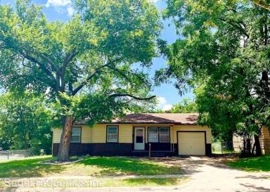 Main picture of 301 Goodnight Dr