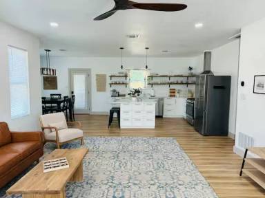 Main picture of 311 Church St
