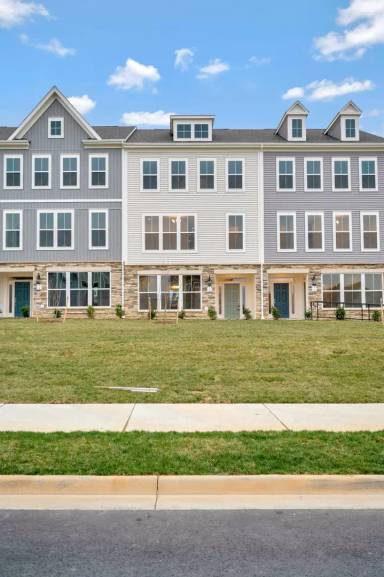 Main picture of 225 Aspen Rd