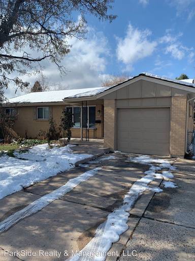 Main picture of 6939 S Valentia St