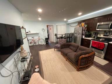 Main picture of 1609 N Sydenham St