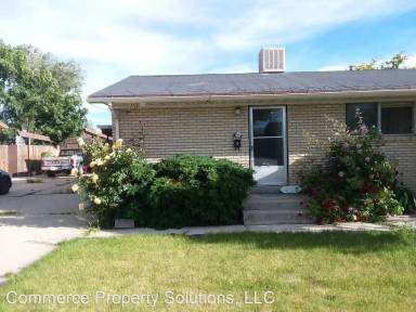 Main picture of 261 W 270 N