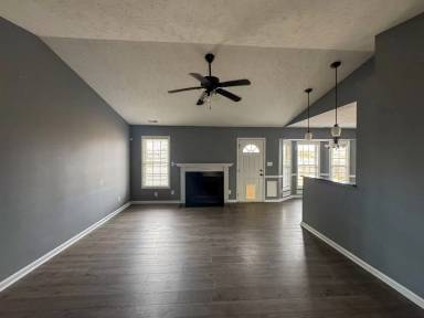 Main picture of 205 Buckeye Dr