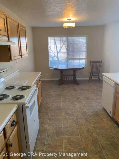 Main picture of 6220 W 140 N