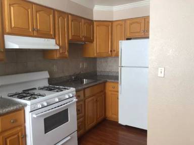 Main picture of 210 Taylor St