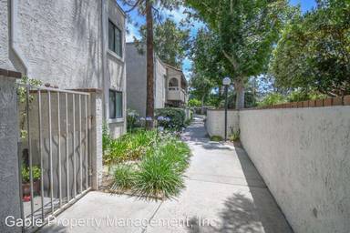 Main picture of 25015 Peachland Ave