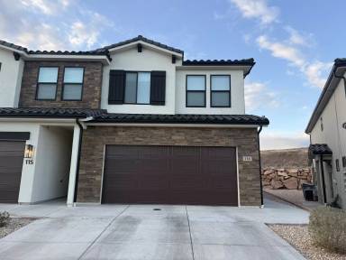 Main picture of 1055 W Province Way