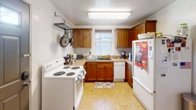 Main picture of 402 S 5th Ave
