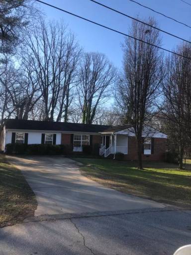 Main picture of 414 Lanewood Dr