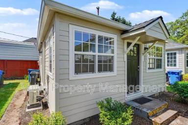 Main picture of 526 19th St NE