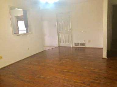Main picture of 8417 Avenue V
