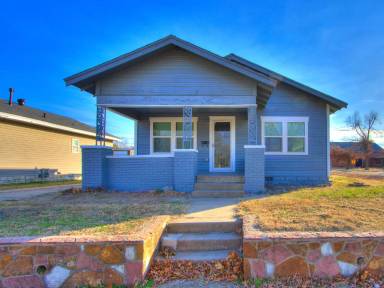 Main picture of 421 W Dewey St