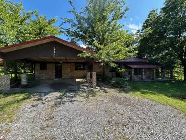 Main picture of 712 Lakeview Dr