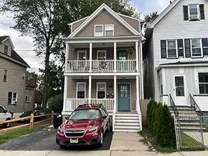 Main picture of 11 Tichenor Pl