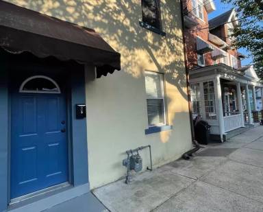Main picture of 948 Delaware Ave
