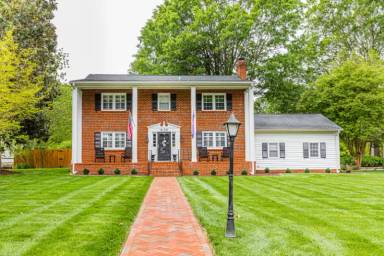 Main picture of 9133 Robin Ridge Dr