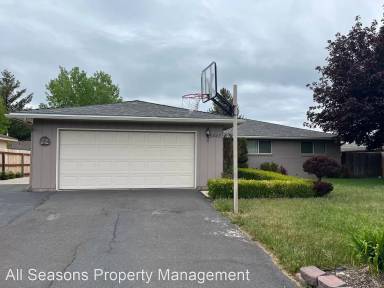 Main picture of 5443 Glenwood Dr