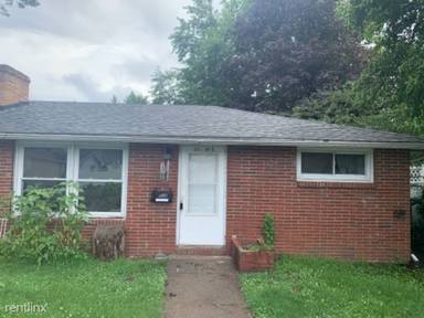Main picture of 303 Amanda St