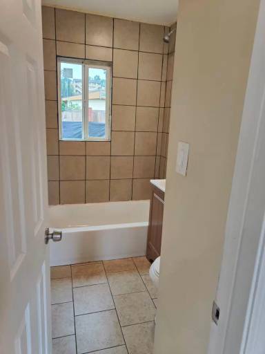 Main picture of 5455 Imperial Ave