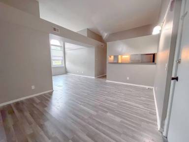 Main picture of 1012 S 24th St
