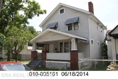 Main picture of 143 S Oakley Ave