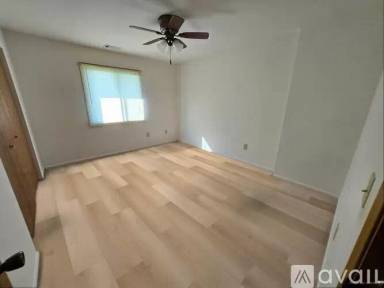 Main picture of 470 Echo Ln