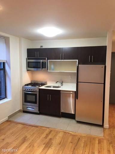 Main picture of 63 E 92nd St