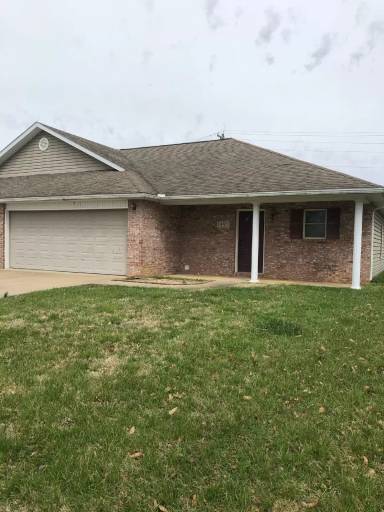 Main picture of 1902 Country Club Pl