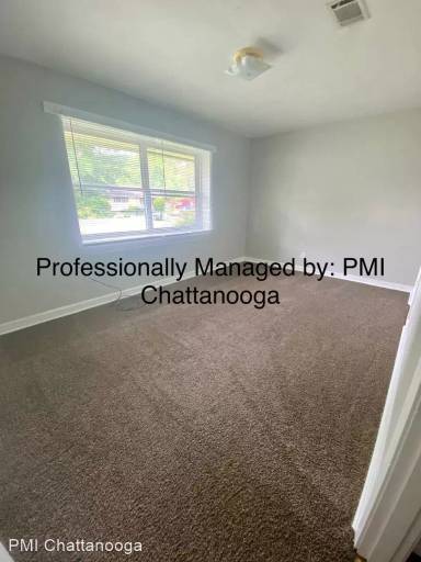 Main picture of 5601 Belaire Dr