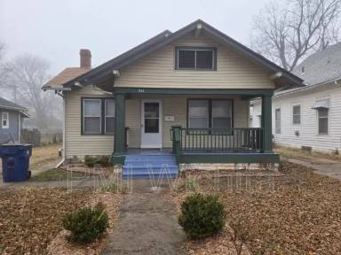 Main picture of 341 N Grove Dr