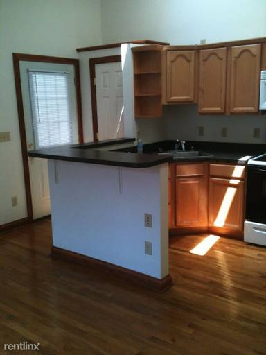 Main picture of 228 Lexington Ave