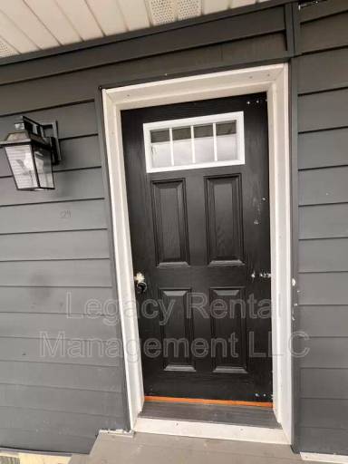 Main picture of 123 S Gilbert St