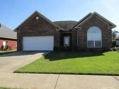 Main picture of 403 Millenia St