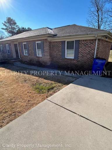 Main picture of 2715 Villa Dr NW