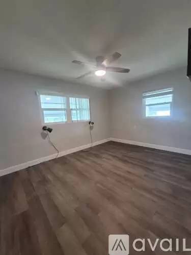 Main picture of 8140 Old Post Rd