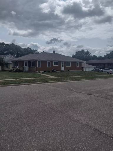 Main picture of 403 Grove St