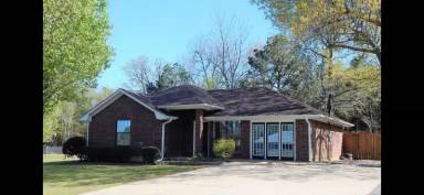 Main picture of 4920 Haning Dr