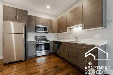 Main picture of 2945 W Diversey Ave