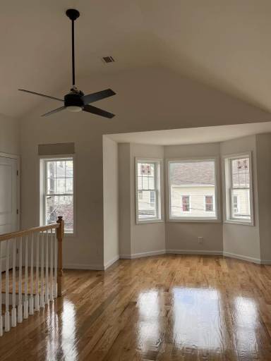 Main picture of 42 Hopper St