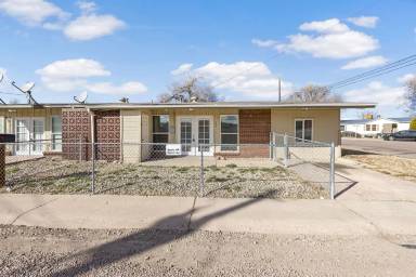 Main picture of 402-417 Sunny Ln Apartments
