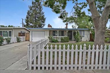 Main picture of 10082 Endfield Way