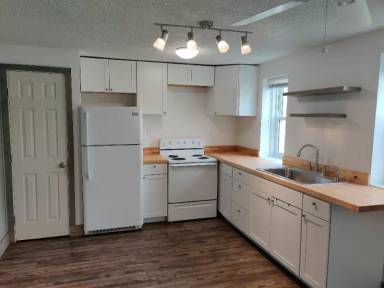 Main picture of 413 N Cherry St